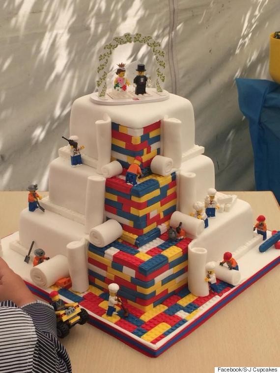 Do you love LEGO? This masterpiece is just for you!