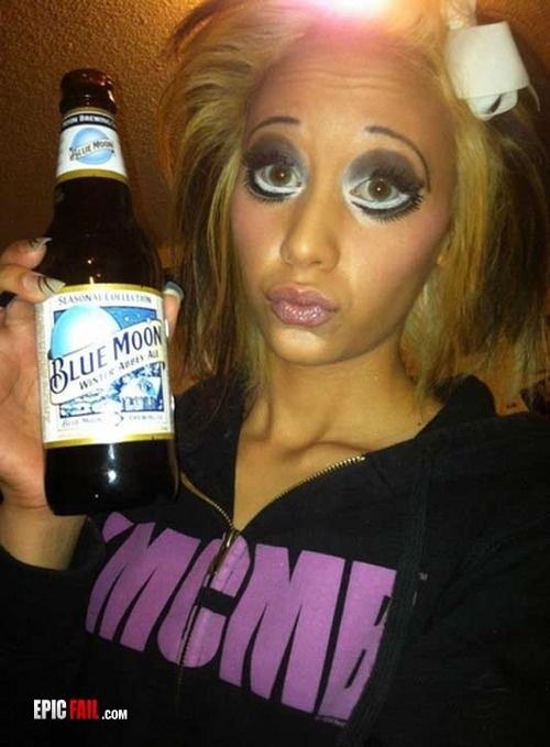 17. Trinken hilft nicht bei diesem Make-up....