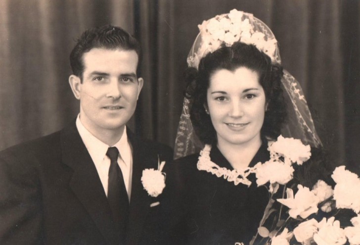 4. "Das ist mein Lieblingsbild von den beiden: meine Großeltern, wunderschön, an ihrem Hochzeitstag im Jahr 1946"