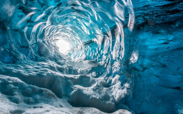 19. Una splendida grotta di ghiaccio.
