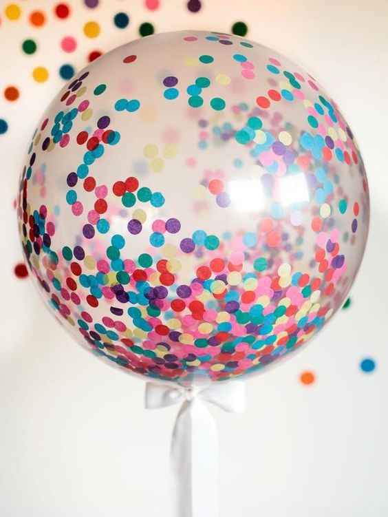 7.Se usate palloncini trasparenti potete riempirli di coriandoli prima di gonfiarli