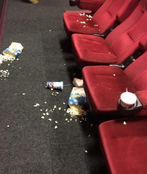 3. Es sind die gleichen Leute, die den Kinosaal in diesem Zustand zurücklassen ...