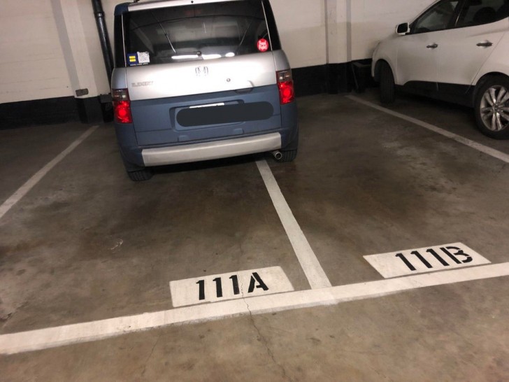 8. La persona ha pagato per poter parcheggiare nel posto 111B.