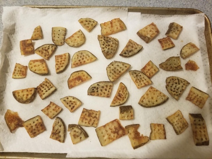 They look like salted chips, but infact they were supposed to be waffles...what a disaster!