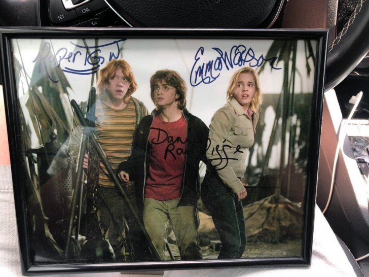 Only two dollars from this photograph: yes, those are real autographs!