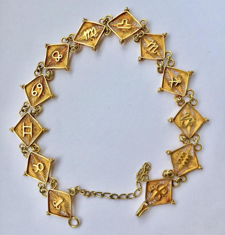 I found this 18-karat gold necklace for just $5 - a real bargain!