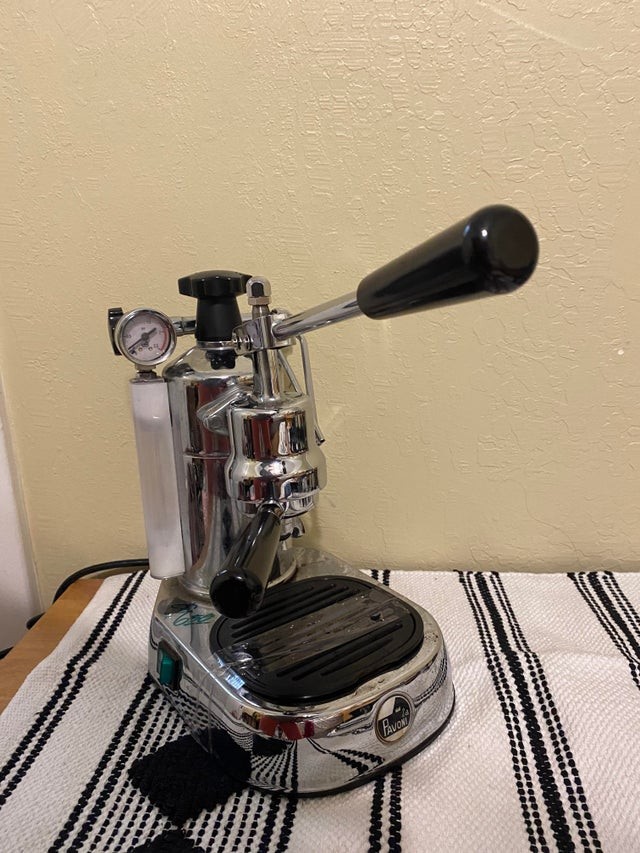 It looks like a common coffee machine, and instead ...