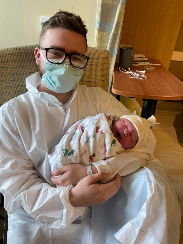 The moment when a father holds his son in his arms for the first time: an incredible feeling!