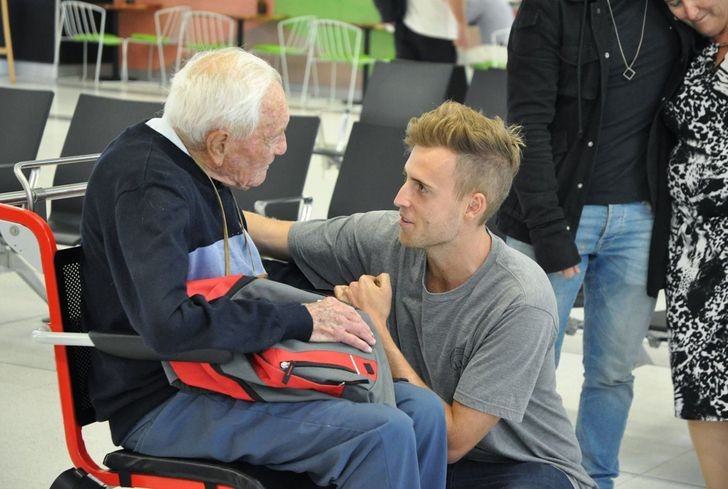 Una mirada entre abuelo y nieto que dice mucho más que tantas palabras...