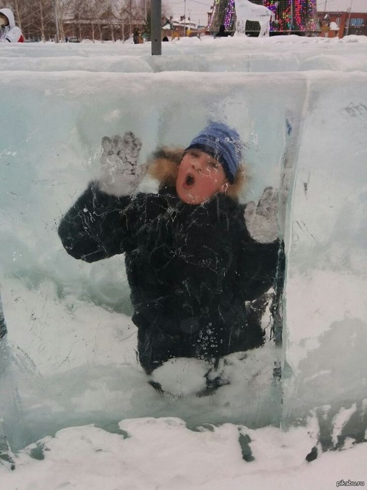 Leave your little brother to freeze? Done!
