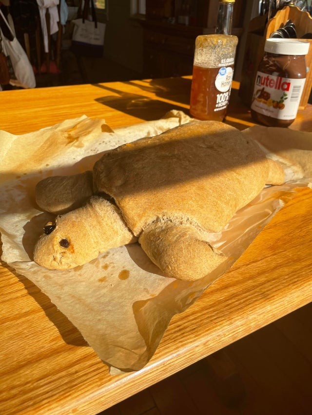 Erratet ihr, mit was dieses Brot Ähnlichkeit hat?