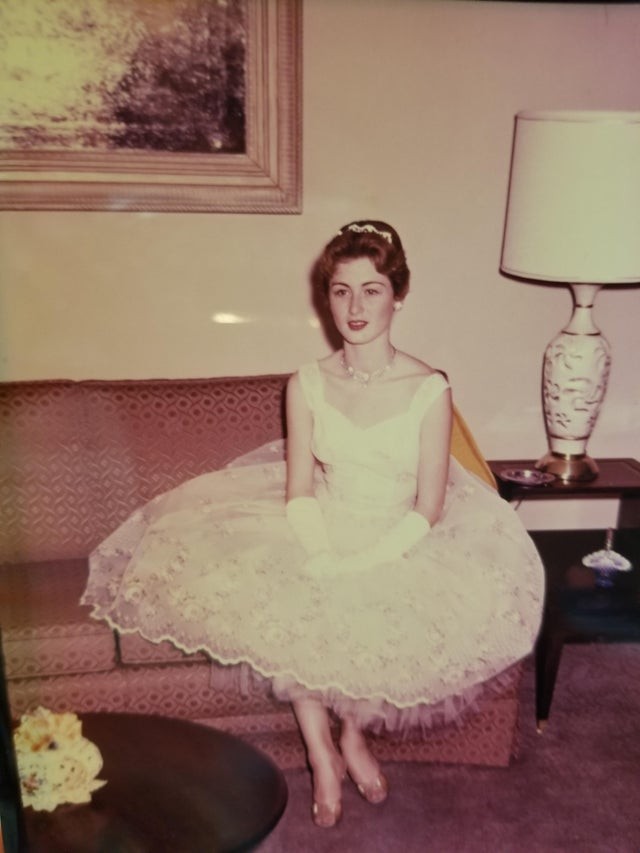 Guardate che meraviglia mia nonna nel 1959...