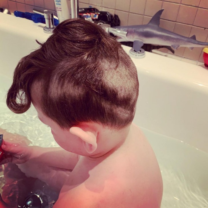 2. Cuando las peluquerías están cerradas y crees que puedes cortarle el cabello a tu hijo...