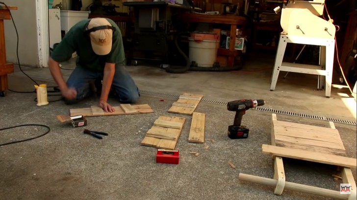 Video tutorial via Steve Ramsey - Woodworking for Mere Mortals