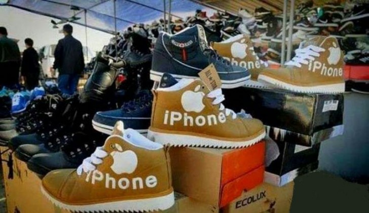 12. Saviez-vous qu'Apple s'est essayé à la fabrication de chaussures ?
