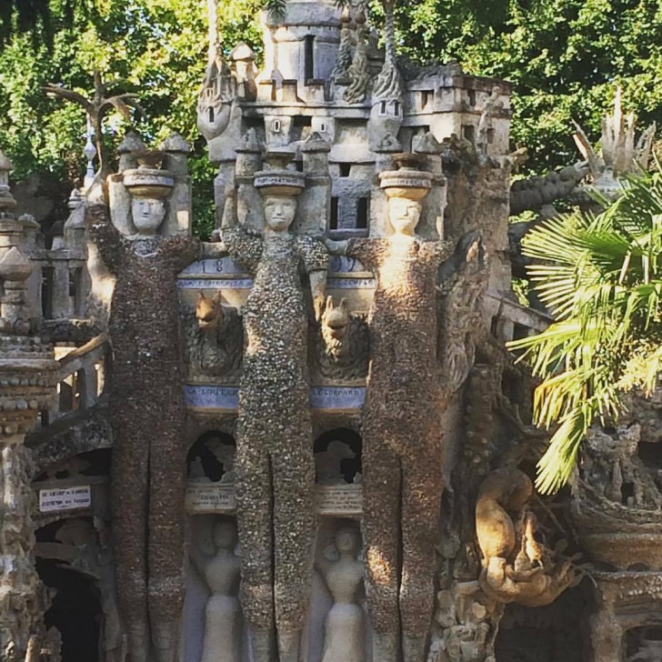 Facebook / Palais idéal du facteur Cheval