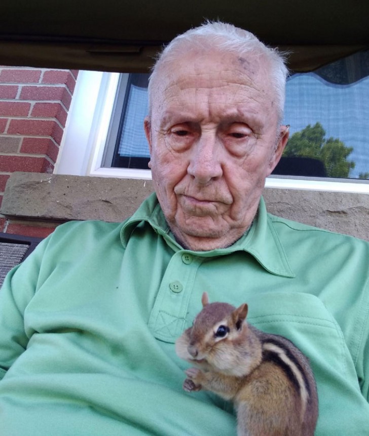 1. "La primer selfie de mi abuelo con su nuevo celular"