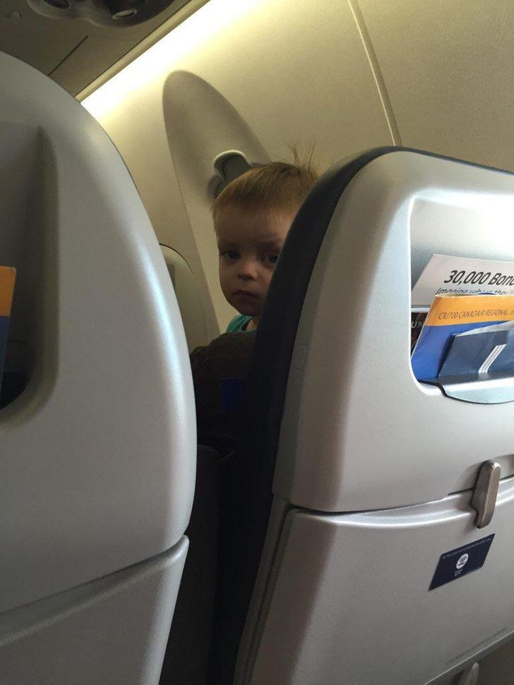 7. "Han tittade på mig med denna arga blick under hela flygningen"