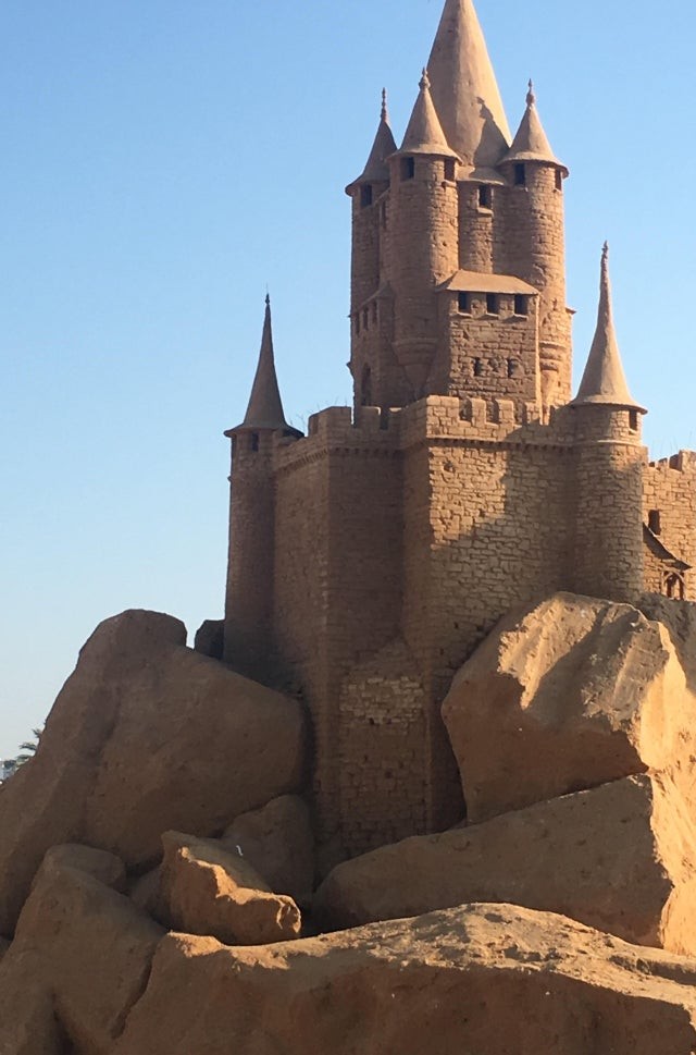 Nee, het is geen middeleeuws kasteel met uitzicht op zee...