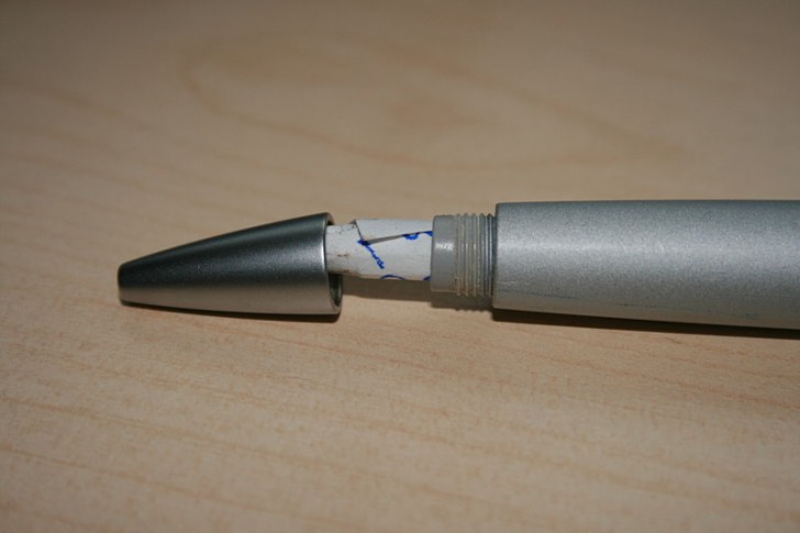 8. Un stylo avec surprise.