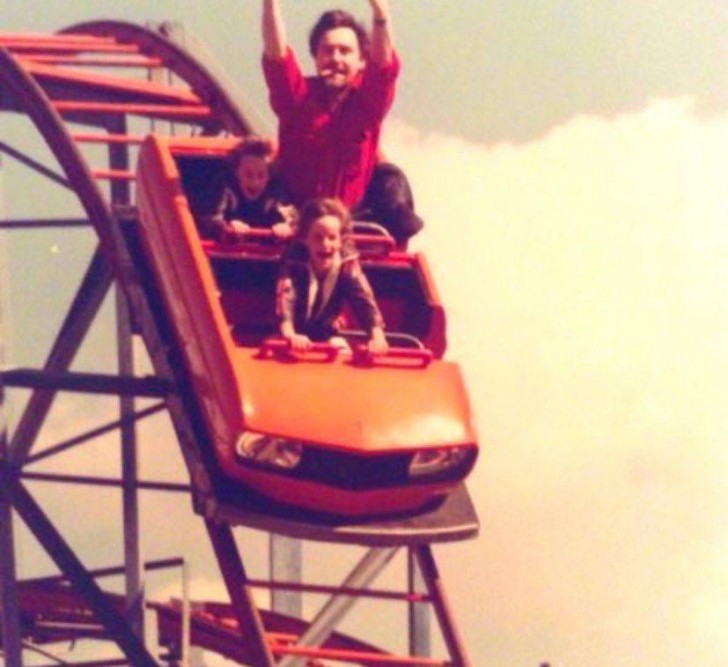 Une journée typique au parc d'attractions avec toute la famille durant l'été 1977.