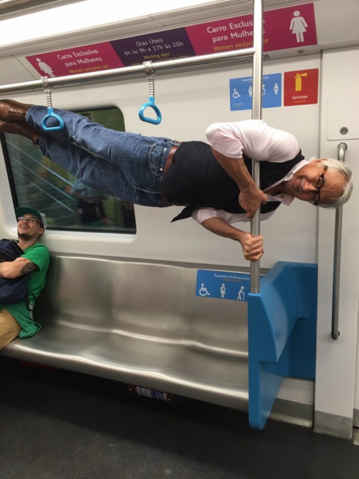 Ein Fremder hat meinen Großvater gefragt, ob er sich in der U-Bahn setzen müsse ...