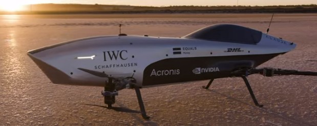 La prima macchina da corsa volante al mondo decolla dal deserto dell'Australia - 2
