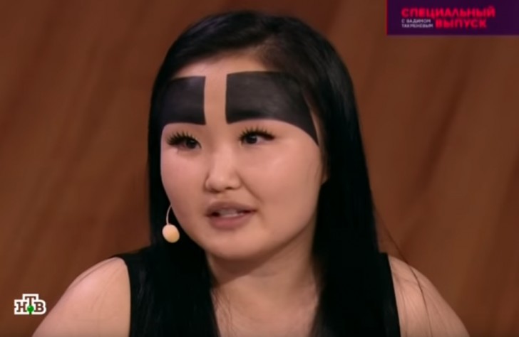 Impossible de ne pas remarquer ces sourcils...