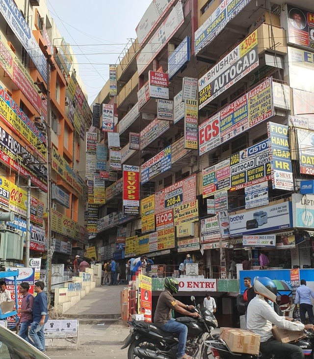 1. Dit is Hyderabad, in India