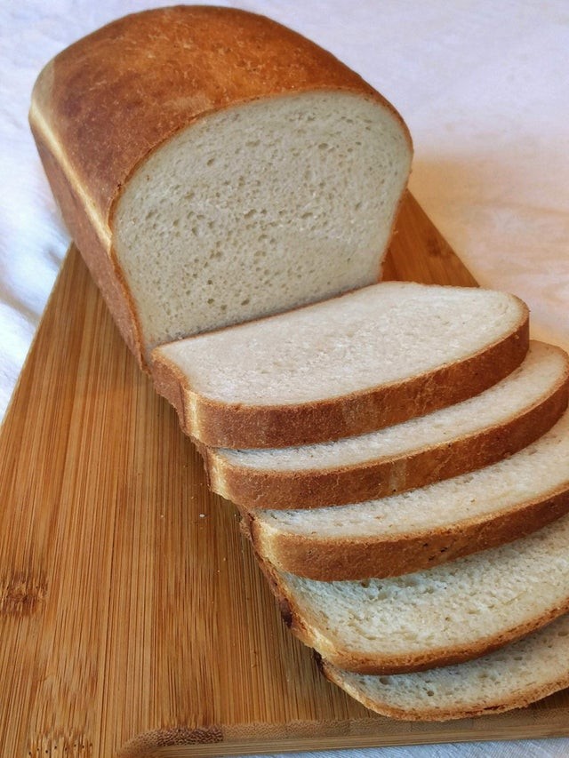 Waarschijnlijk de meest symmetrische en perfecte sneetjes brood die we ooit in ons leven hebben gezien