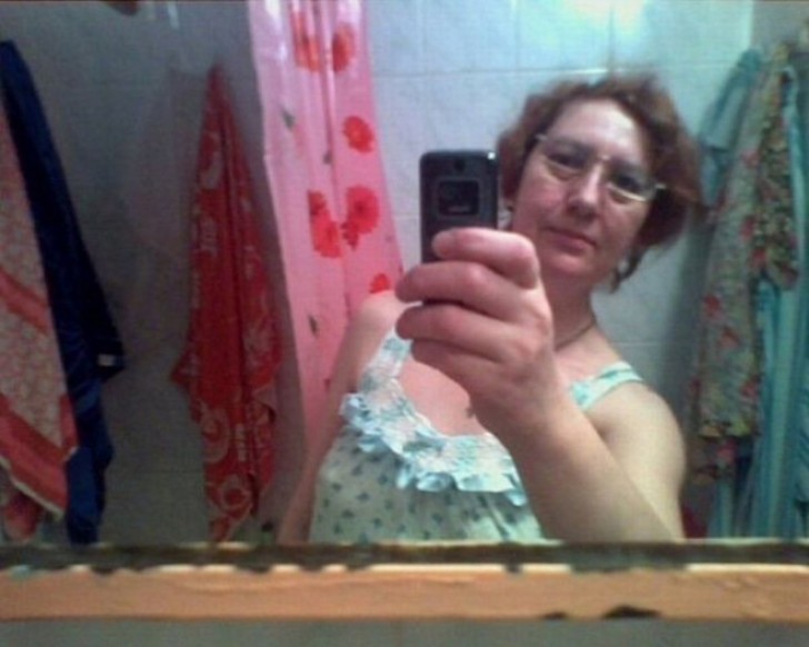 4. Une photo dans le miroir avec un pyjama : cette femme a choisi de jouer la carte de la simplicité.