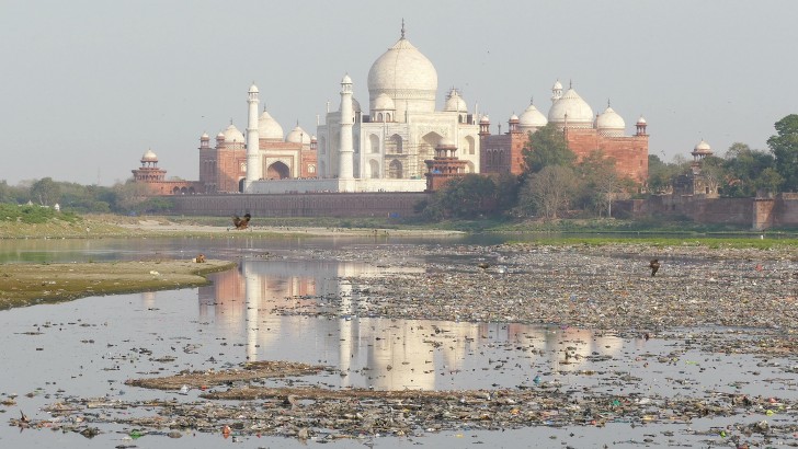 11. La vue arrière du Taj Mahal