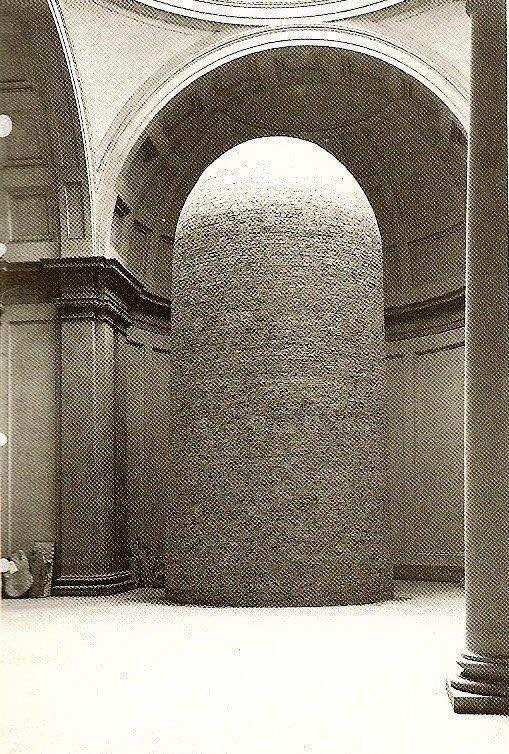 17. Le David de Michel-Ange se trouvait à l'intérieur de cette enveloppe de briques : elle avait été construite pour protéger la statue des bombardements de la Seconde Guerre mondiale.