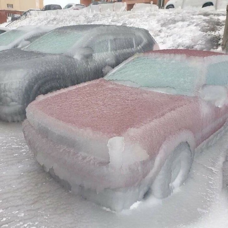 Uma fila de carros congelados...