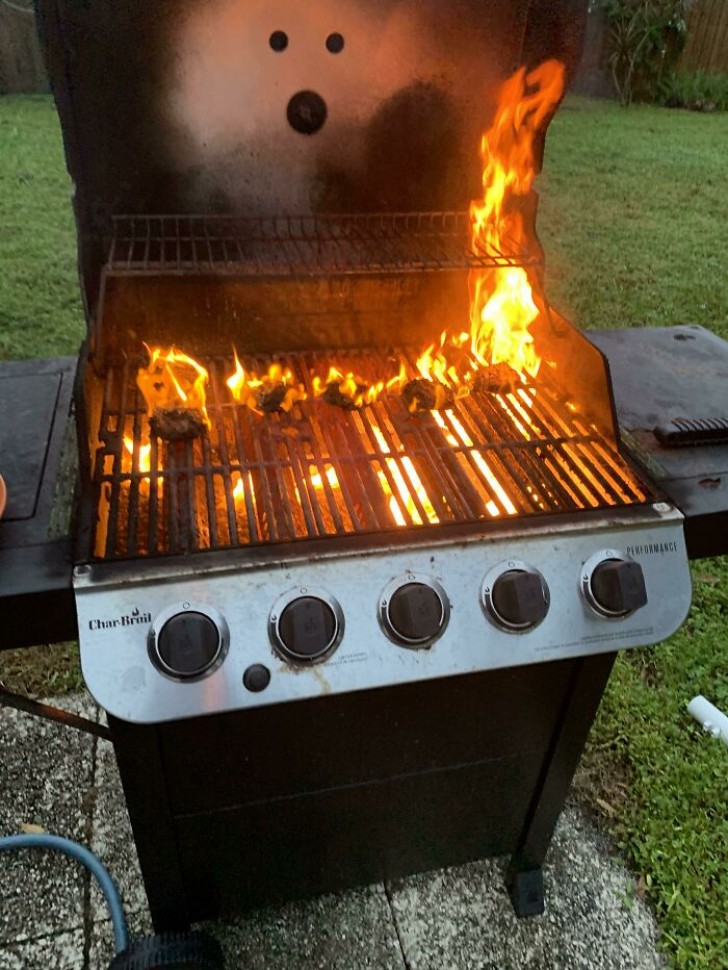 Het had een rustige barbecue moeten worden met een paar vrienden...