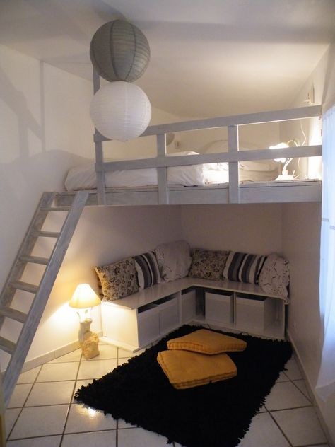 Ramen wassen Tegenhanger breedte Kleine slaapkamer met hoge plafonds? Creër ruimte met fantastische  hoogslapers - Creativonederland.nl