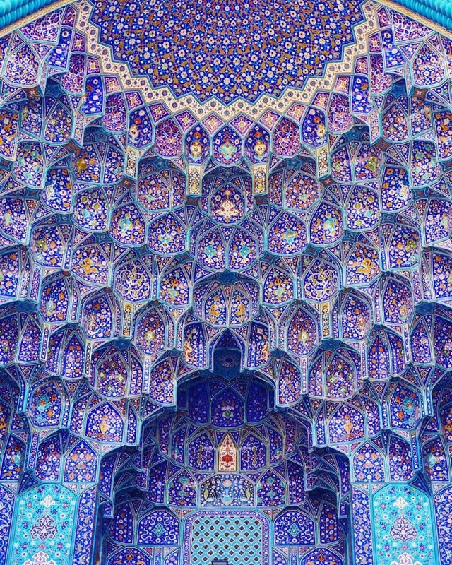 13. La mosquée du Chah en Iran : elle a été appelée la "mosquée qui abrite des millions d'étoiles".