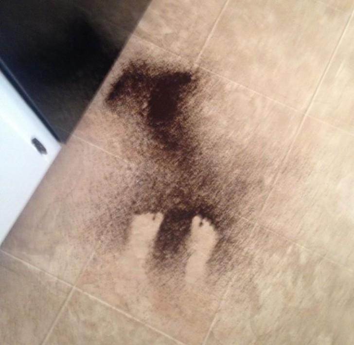 Ho fatto cascare della polvere di caffè su mio figlio inavvertitamente...