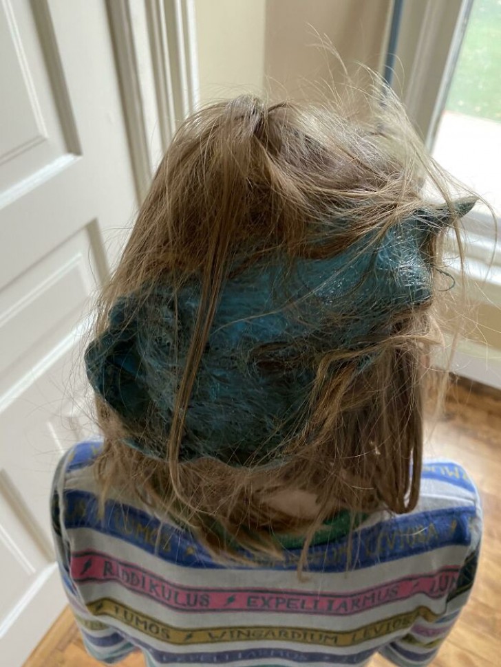 Cosa diamine è accaduto ai capelli di mia figlia?