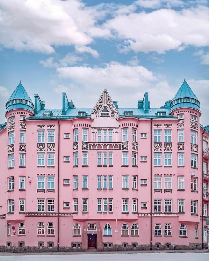 7. Grand Budapest Hotel? Nein, es ist der Ihantola-Palast in Helsinki, Finnland