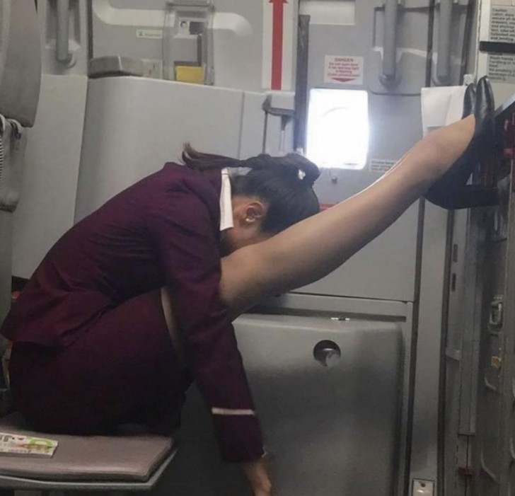 7. Auch Stewardessen müssen sich ausruhen