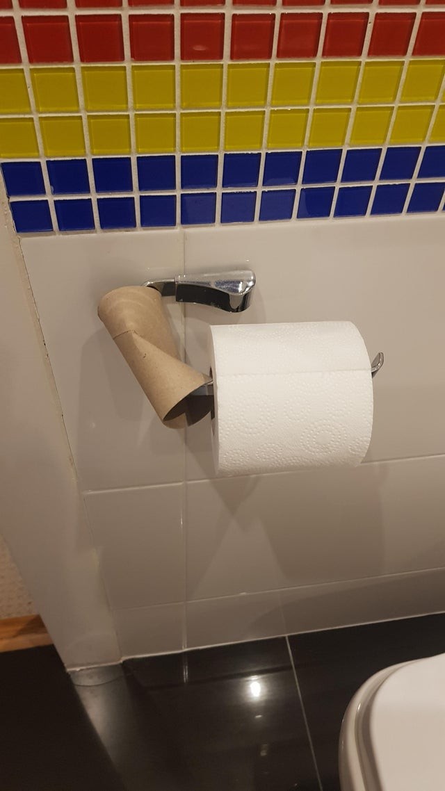 4. Warum sollte man den Karton der fertigen Toilettenpapierrolle wegwerfen?