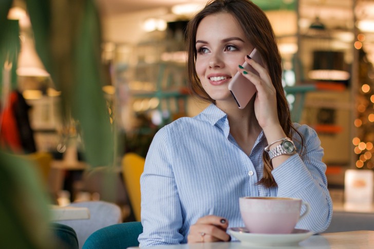 5. Les gens au téléphone