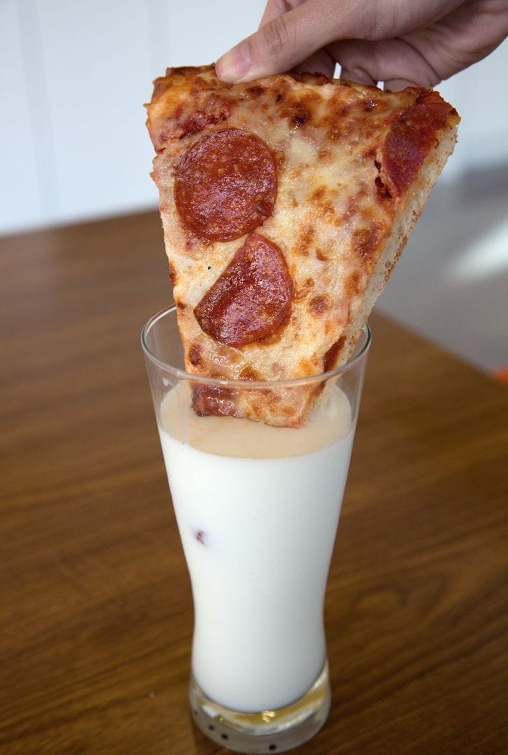 13. Pizza och mjölk bör definitivt inte kombineras.