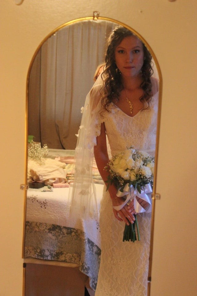 4. "Le moment où je me suis vue pour la première fois en mode mariée."