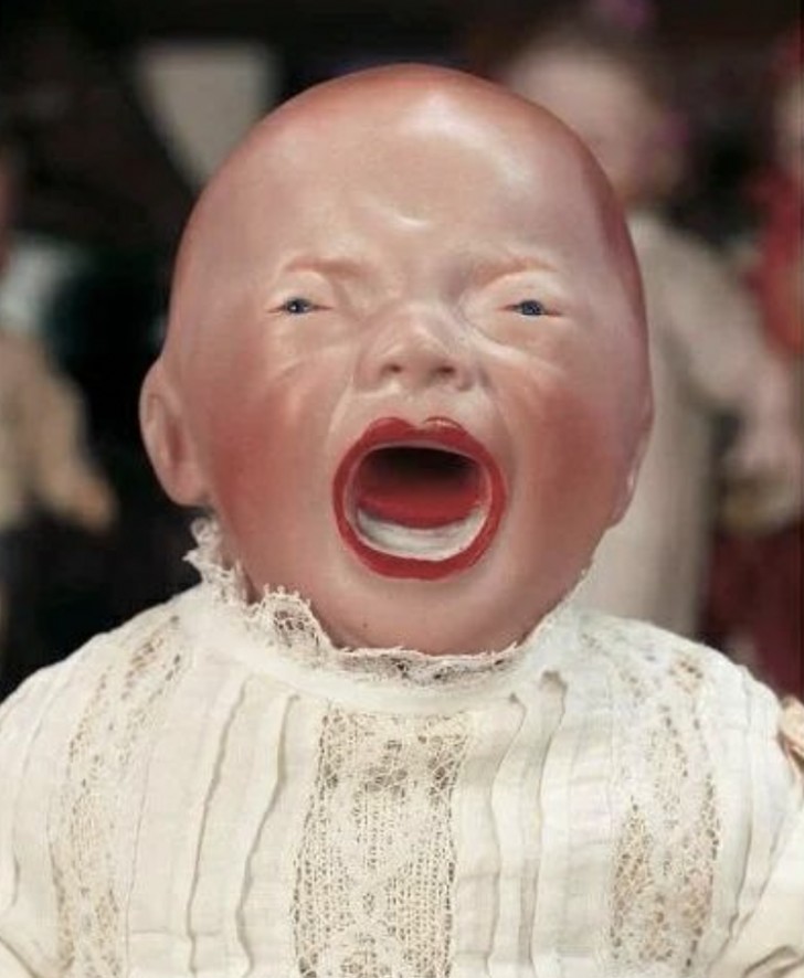 3. Schreiende Puppen, hergestellt in Deutschland um 1920.