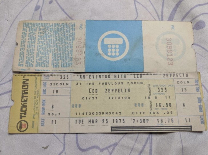 5. I biglietti di un concerto del 1975.
