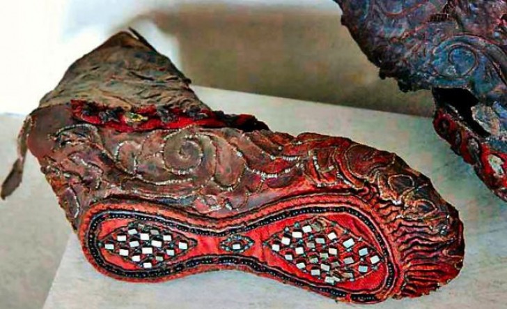 2. Une botte vieille de 2 300 ans qui semble avoir été à peine réalisée !
