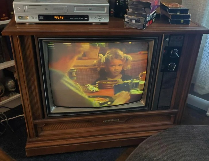 1. TV à l'ancienne