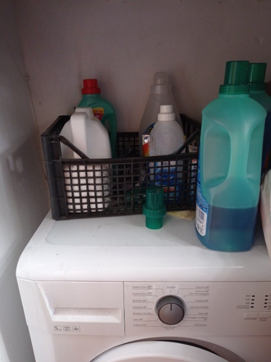 7. Cosmetici e prodotti di pulizia sulla lavatrice